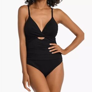 La Blanca Island Goddess Twist Keyhole Swimsuit Sz 4 Black Push Up NWOT.